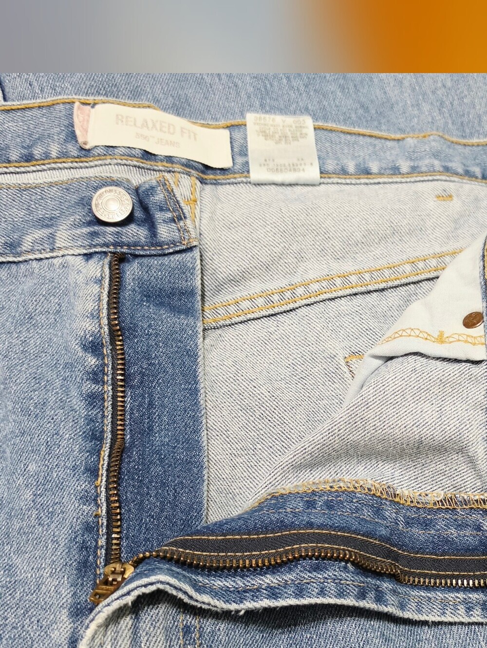 Levi’s 550 Jeans Men’s Size 42x30 Relaxed Fit Light Wash 100% Cotton Denim 90's - Picture 6 of 13